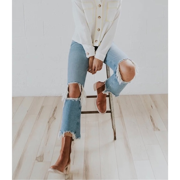 Free People Maggie Mid Rise Straight Leg Jeans Light Stone Wash - Picture 5 of 14